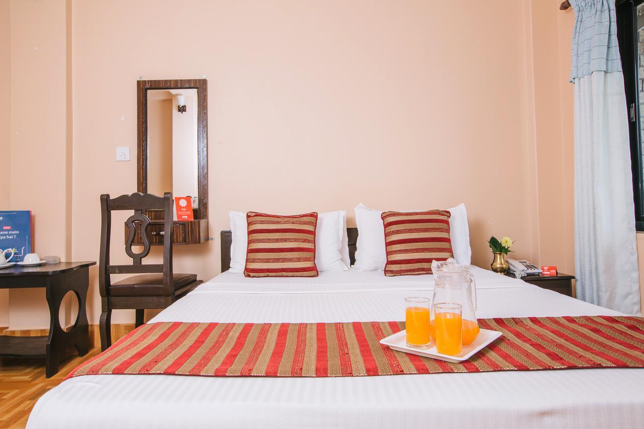 פוקהרה Hotel Ezen מראה חיצוני תמונה