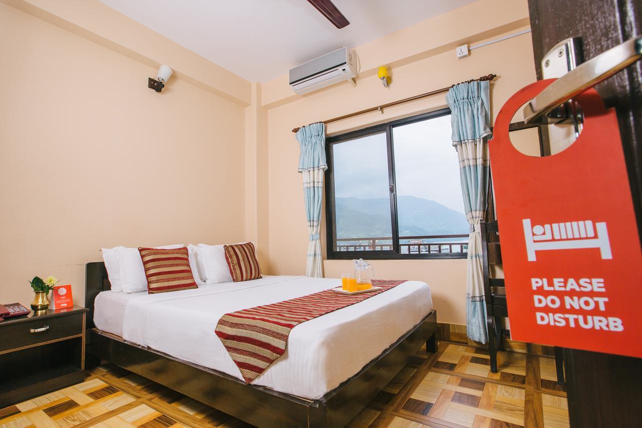 פוקהרה Hotel Ezen מראה חיצוני תמונה