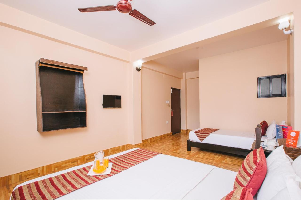 פוקהרה Hotel Ezen מראה חיצוני תמונה